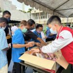 น้ำใจคนไทย! 'ฟาร์มเฮ้าส์' มอบขนมปัง ผู้ประสบเพลิงไหม้ ชุมชนบ่อนไก่