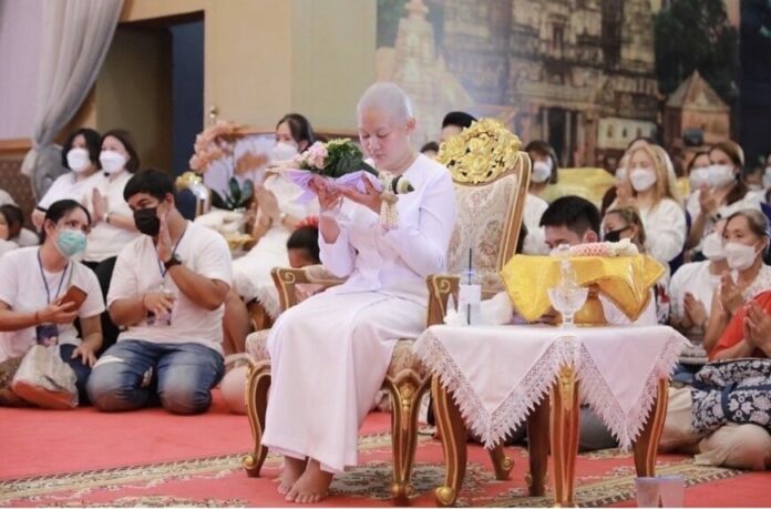 แม่ชีปลาย เดินทางแล้ว