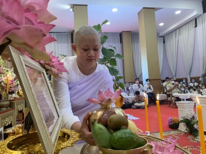 แม่ชีปลาย เดินทางแล้ว