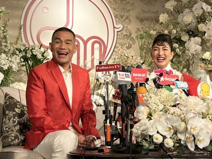 แพนเค้ก ควง พี่หมี