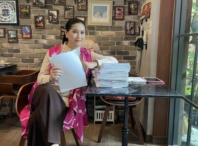 แม่ปุ้ย ไม่ทน