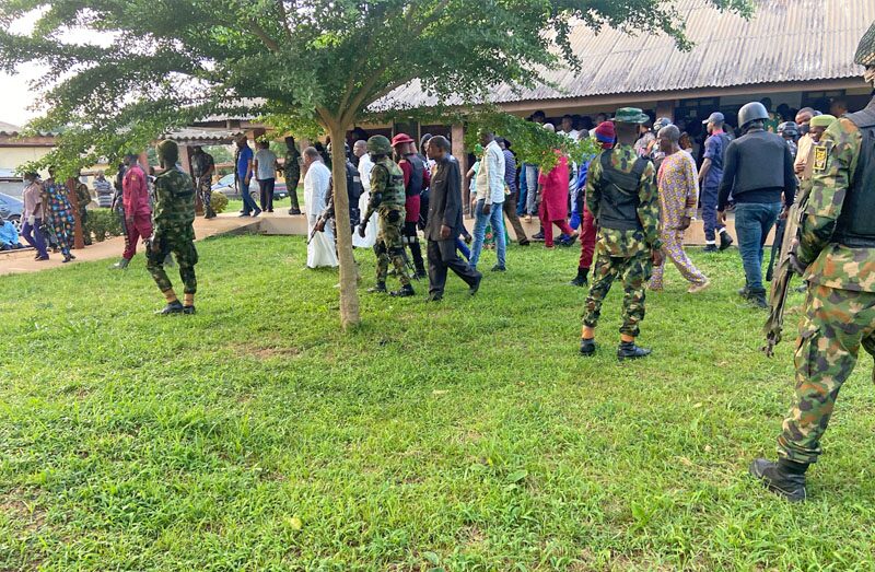 Gunmen attack a Nigerian church