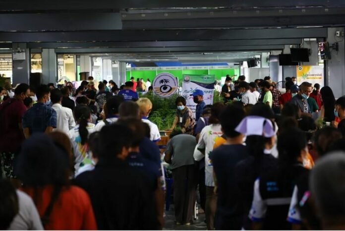 ‘มหกรรม 360 องศา ปลดล็อคกัญชาฯ’ บุรีรัมย์ ประชาชน ชิม-ช้อป ได้ความรู้