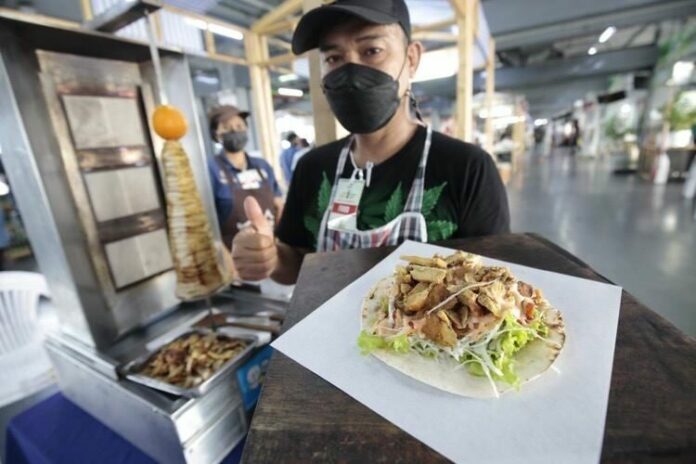 ‘มหกรรม 360 องศา ปลดล็อคกัญชาฯ’ บุรีรัมย์ ประชาชน ชิม-ช้อป ได้ความรู้