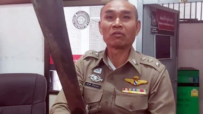 มีด