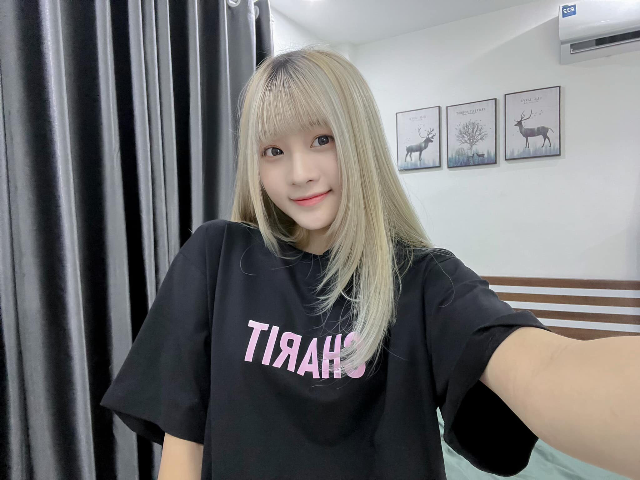 Lyly Sury พิธีกรสตรีมเมอร์