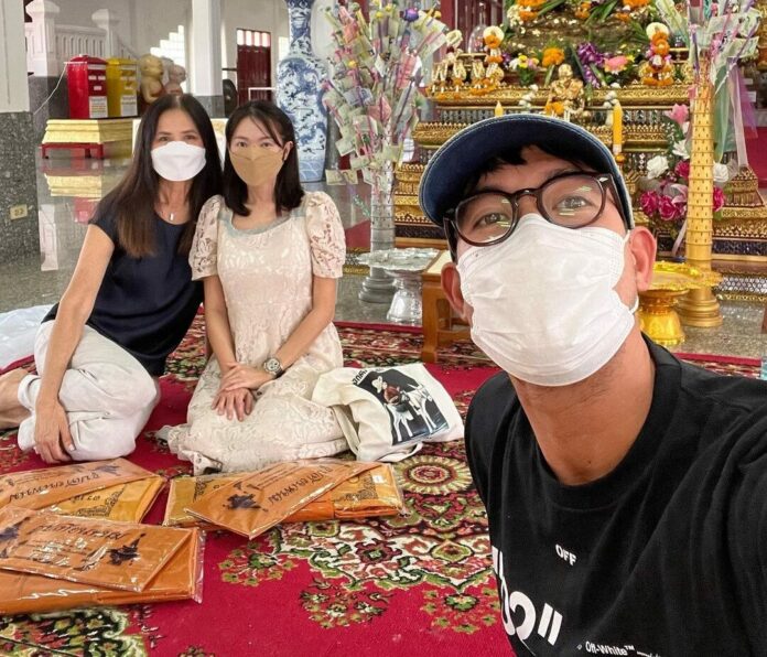 น้ำ รพีภัทร กอดคอ
