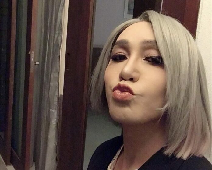 มัม ลาโคนิคส์ เปิดให้เห็นจะๆ