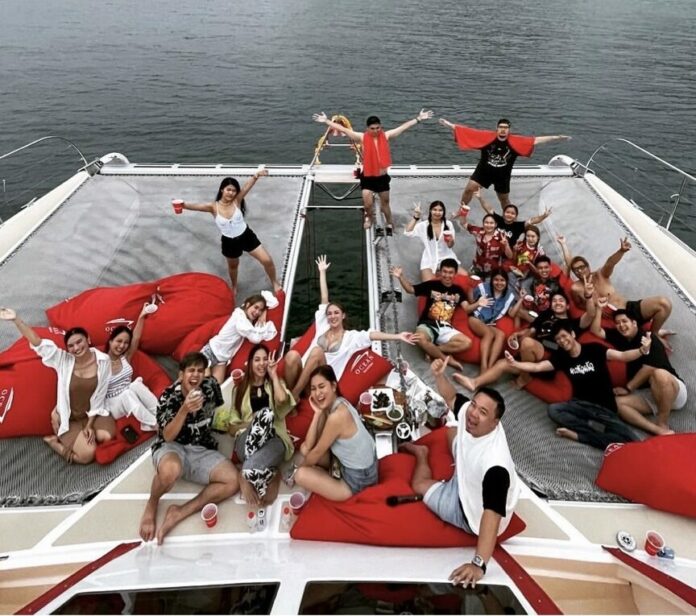 ความสุขของ ดีเจภูมิ