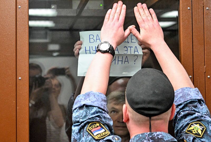 ส่งสมาชิกสภาเขตเข้าซังเต 7 ปี ปมจวกทัพทำศึกยูเครน