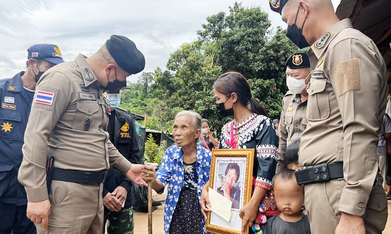 คลั่งกราดยิงที่แม่สรวย