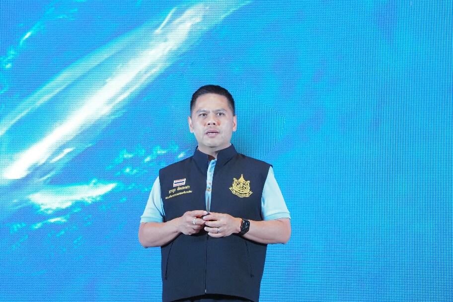 นายวราวุธ ศิลปอาชา รัฐมนตรีว่าการกระทรวงทรัพยากรธรรมชาติและสิ่งแวดล้อม