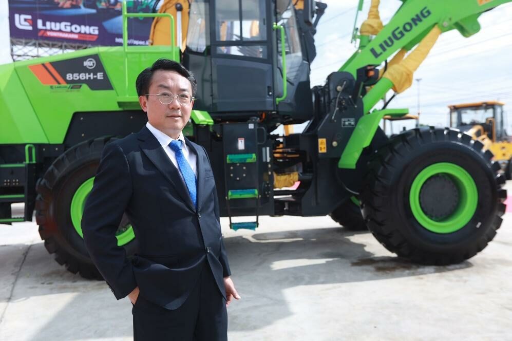 นายโหล กั๋วปิง รองประธานลิวกง กรุ๊ป (Mr. Luo Guobing, Vice President of LiuGong)