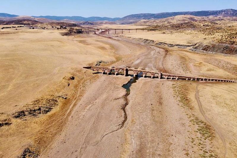 Spain's "water shortage" crisis caused by hot, drought, and little rain