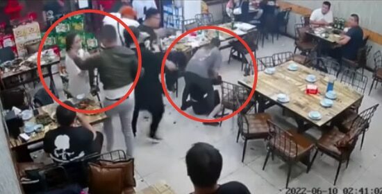 ทุบตี