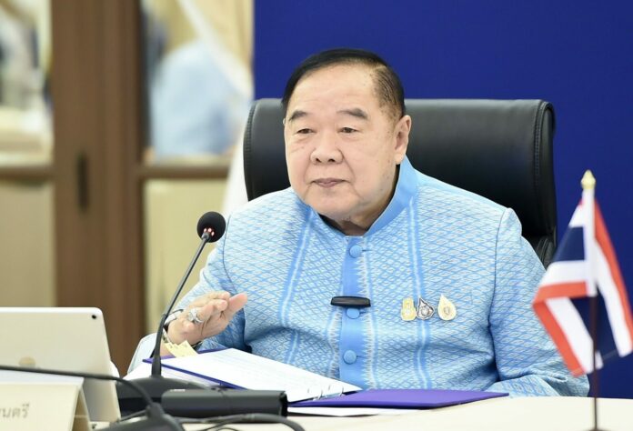 พล.อ.ประวิตร วงษ์สุวรรณ รองนายกรัฐมนตรี รักษาราชการแทนนายกฯ ประชุมคณะรัฐมนตรี