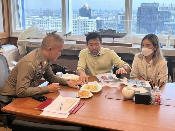 เหยื่อผัวเมีย โกงพรีออเดอร์ 800 ล้าน แฉอยู่บ้าน 60ล. รถหรูเพียบ สงสัยแม่เกี่ยว