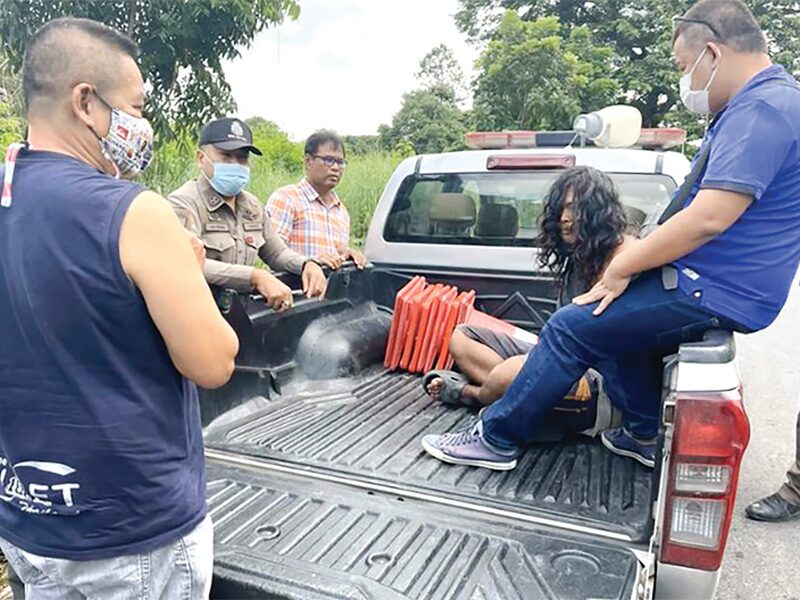 สดจากสนามข่าว - ย้อนคดีหลานคลั่งโหด คว้ามีดฟันคอน้าขาด ญาติโวยตร.แจ้งไม่มา