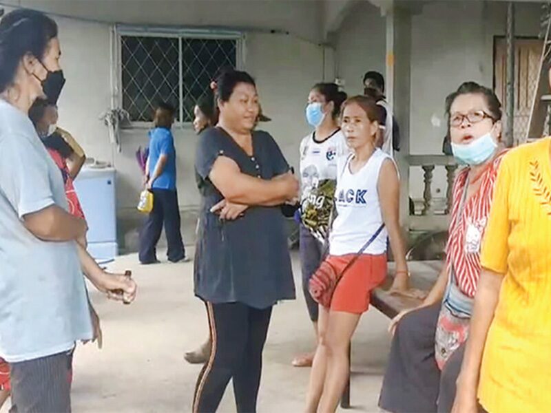 สดจากสนามข่าว - ย้อนคดีหลานคลั่งโหด คว้ามีดฟันคอน้าขาด ญาติโวยตร.แจ้งไม่มา