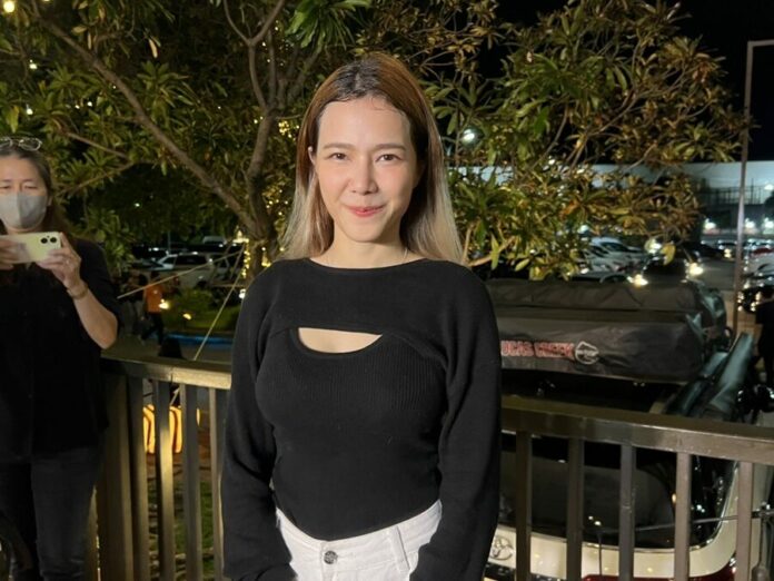 แนท ณัฐชา น้ำตาไหล