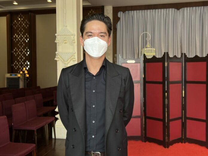 อนันดา-มาริโอ้