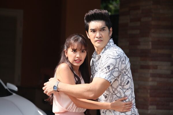 ทาทา ยัง