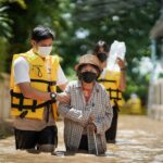 เครือข่ายสิงห์อาสาภาคเหนือ ช่วยน้ำท่วมเชียงใหม่ น้ำปิงไหลหลาก ท่วมเมืองสูง2ม.