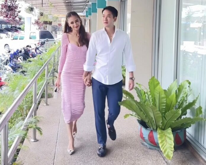 เนย โชติกา