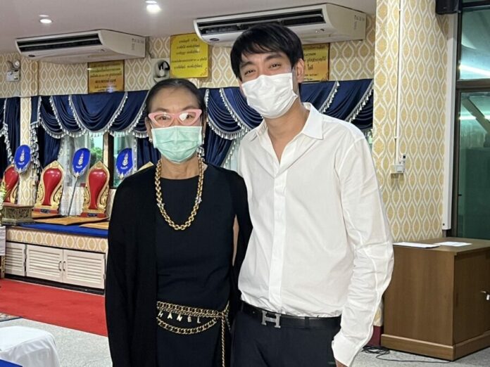 คุณแม่ เผย ผิง พิมพาภรณ์
