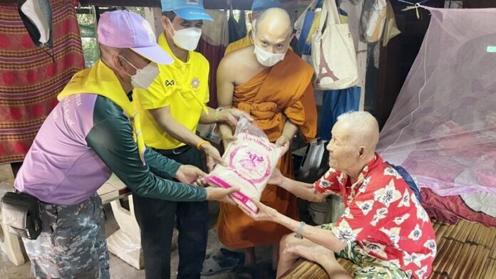 พระ