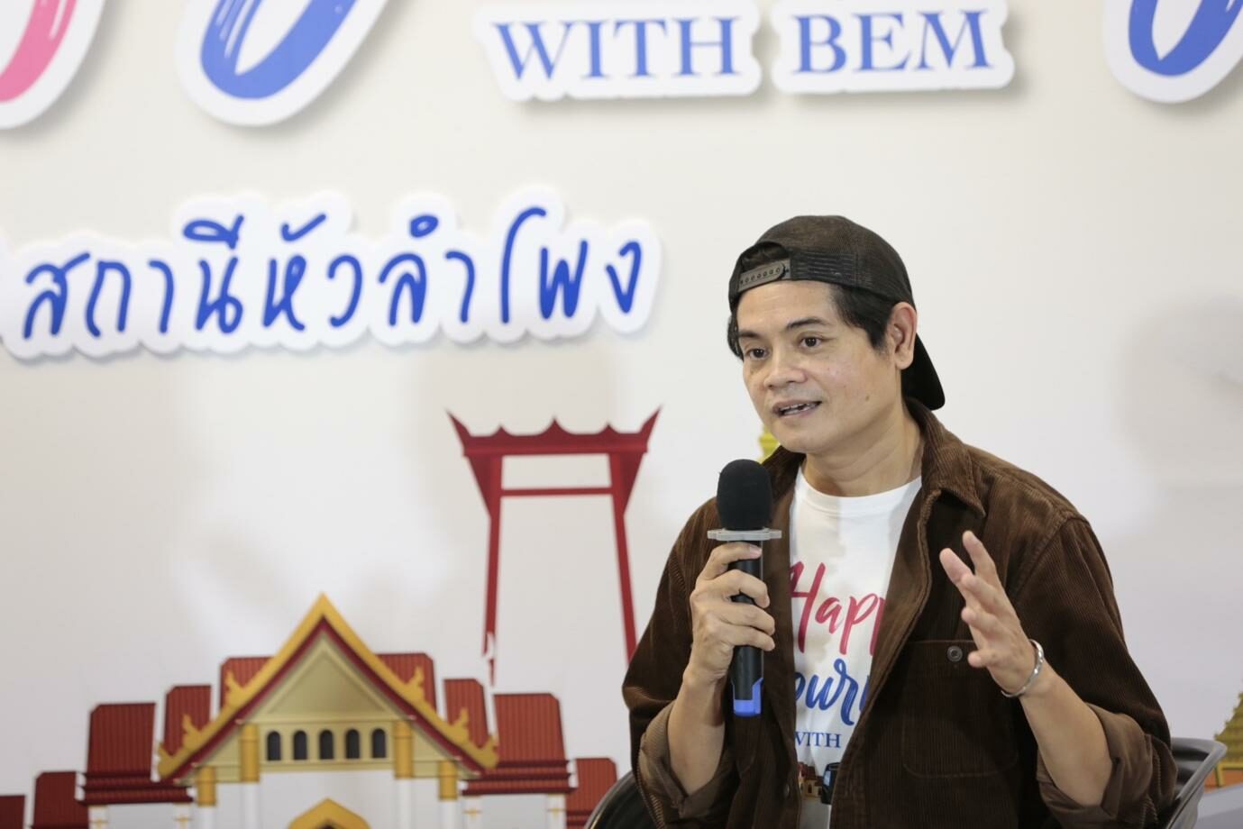 พิชัย แก้ววิชิต ช่างภาพแนวมินิมอลและแนวสตรีท