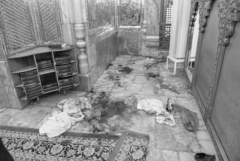 “ยิงถล่ม” มัสยิดชีอะห์ในอิหร่าน ดับ-เจ็บพุ่ง 35 ราย!