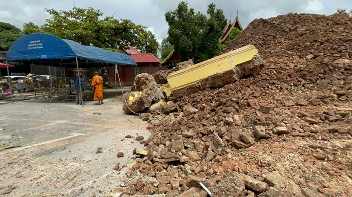 เคลียร์ยอดเจดีย์วัดศรีสุพรรณ พบวัตถุมงคลเพิ่มอีก 47 องค์ ตามฝรั่งทำไม่เหมาะขอโทษ