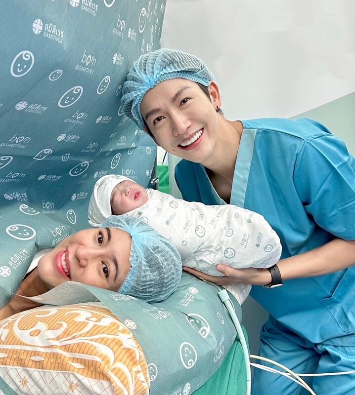 กว่า 3 ปีที่รอคอยในที่สุด น้องพีร์เจ ลืมตาดูโลกแล้ว คุณพ่อพุฒ & คุณแม่จุ๋ย สุดปลื้ม เผย มาด้วยเสียงร้องที่ดังกังวาน