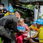 พล ร.2 รอ. ลงพื้นที่ มอบเครื่องอุปโภคบริโภค-ผ้าห่ม ให้ประชาชน