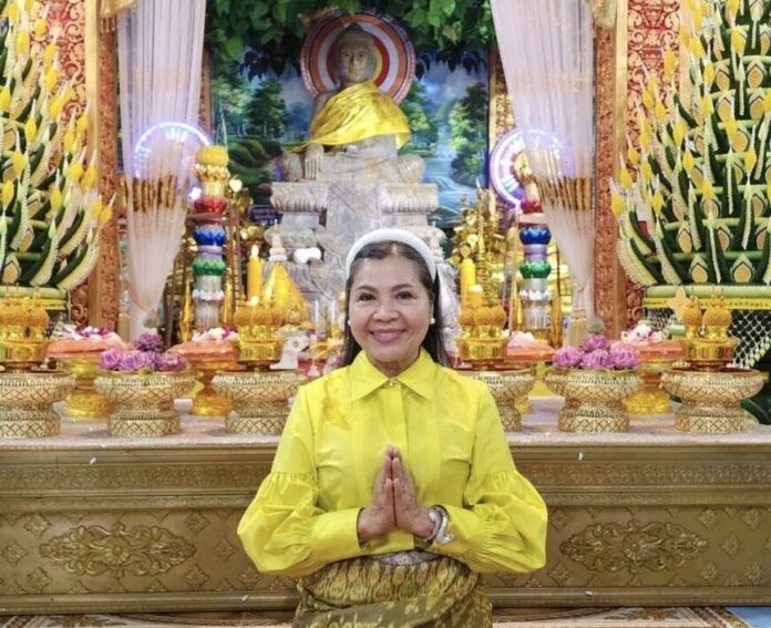 แม่แก้ว ชวนร่วมสมทบทำบุญผ้าป่า