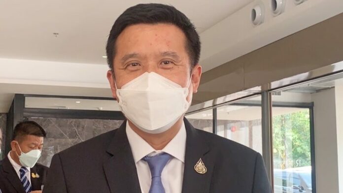 ชัยวุฒิ  รมว.ดิจิทัล