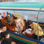 วัดอุทยาน- บางขุนกรอง สืบสานประเพณี ตักบาตรทางน้ำ108รูป คลองบางกอกน้อย