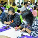 “สุริยะ” เดินหน้าอัพสกิลชุมชนดีพร้อมต่อเนื่อง แนะอาชีพเสริมพร้อมติดอาวุธด้านการตลาดเพิ่ม