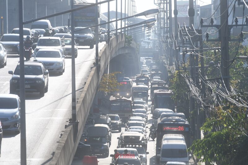 กรมควบคุมมลพิษ เตือน ฝุ่นพิษ PM2.5 ฟุ้งทั่วกรุงเทพมหานคร 21 จุด เผย เหตุอากาศนิ่ง