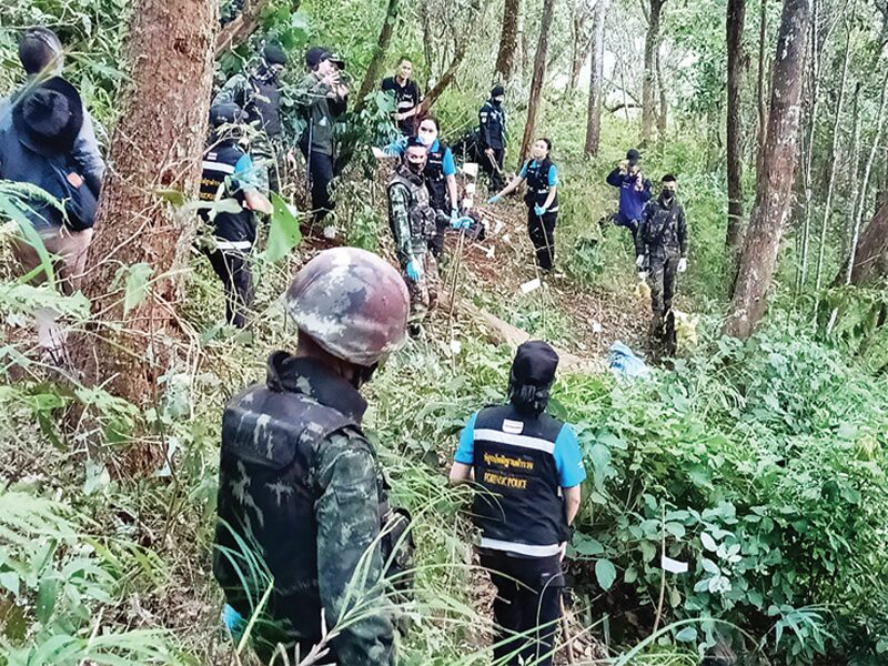 สดจากสนามข่าว - ย้อนนาทีปะทะเดือดกลางป่า จับตาย 15 ศพคาราวานยานรก ยึดไอซ์บิ๊กล็อต 396 กิโลกรัม