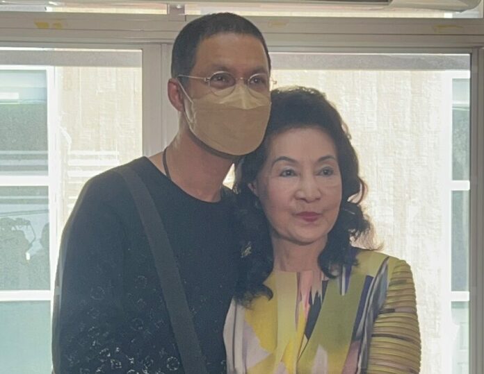หนึ่ง จักรวาล เคลียร์ใจ
