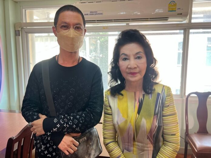 หนึ่ง จักรวาล เคลียร์ใจ
