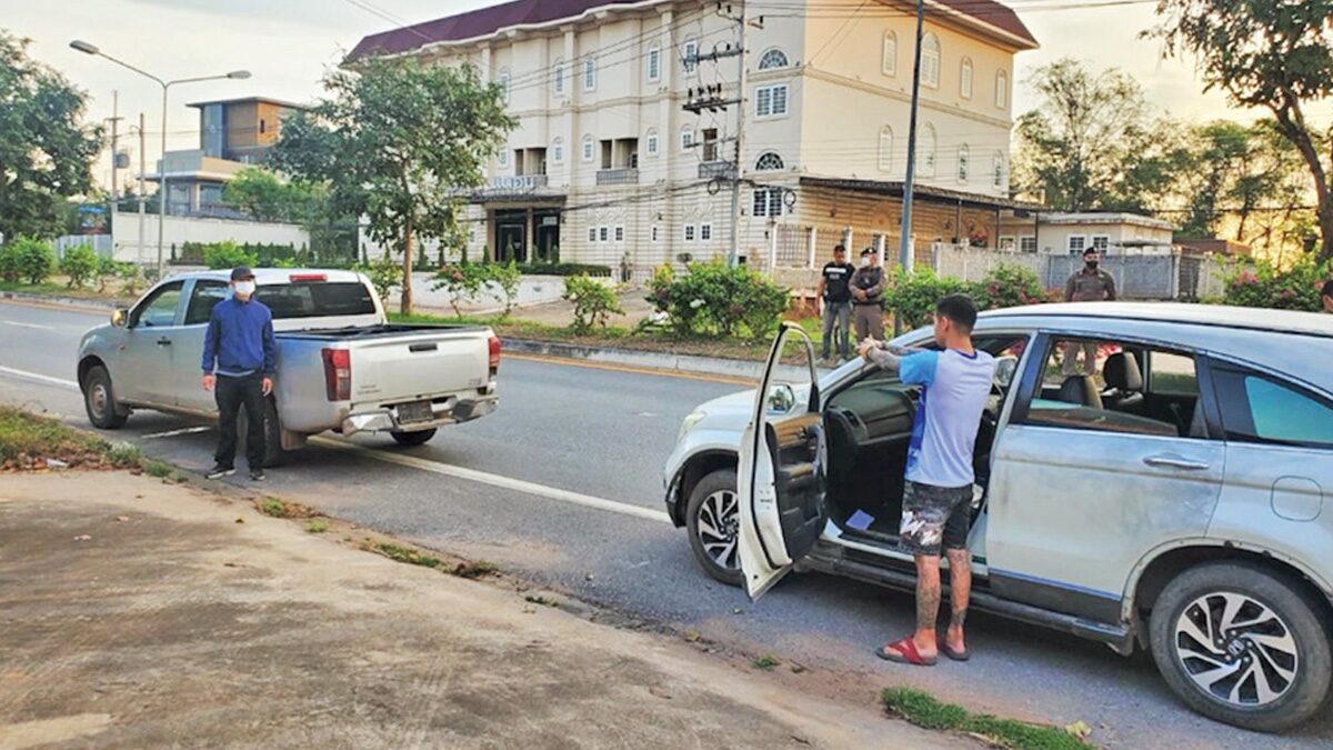 สดจากสนามข่าว - ตร.ขอนแก่นล่าข้ามปท. จับยกแก๊งฆ่าเสี่ยมือถือ มือปืนวัย18เผ่นซุกลาว