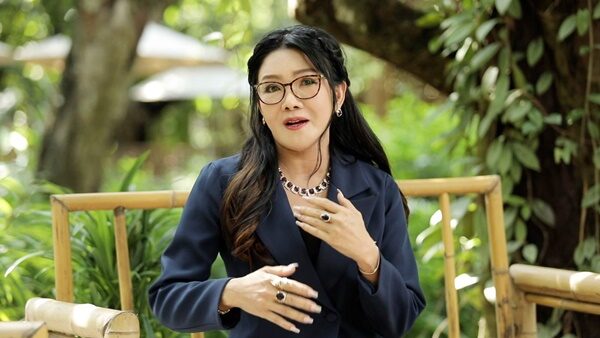 ชรัส เฟื่องอารมย์