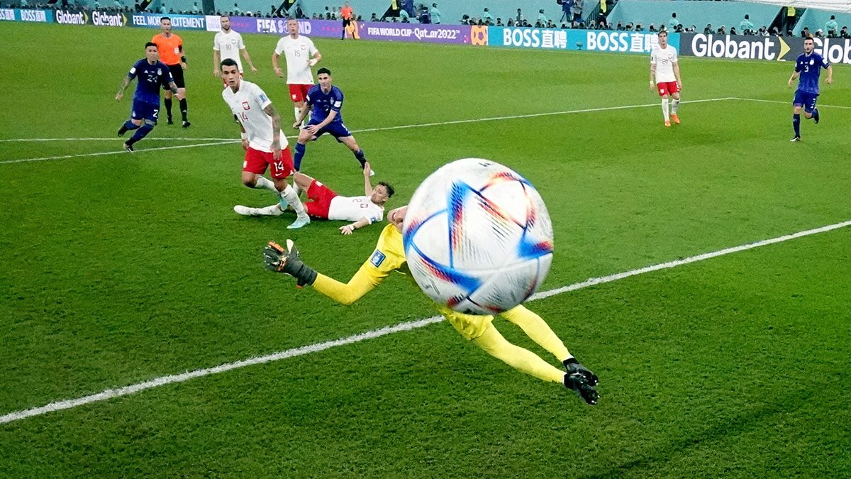 ภาพชุด : ฟุตบอลโลก 2022 อาร์เจนตินา บุกยิงโปแลนด์ 2-0 ฉลุยทั้งคู่