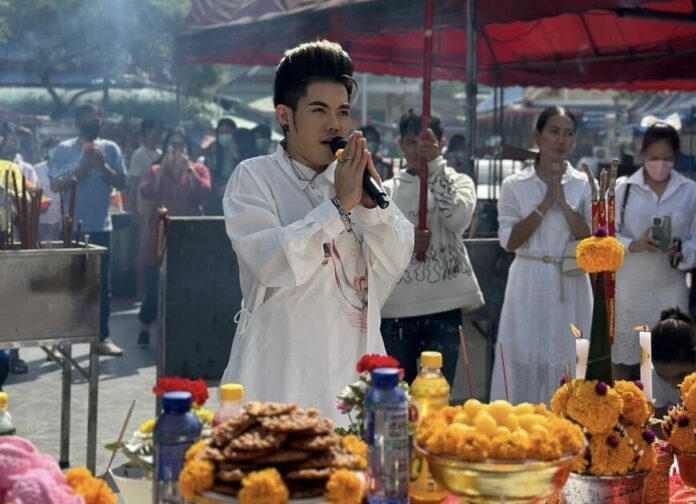 เก่ง ธชย พ้อทัวร์ลง