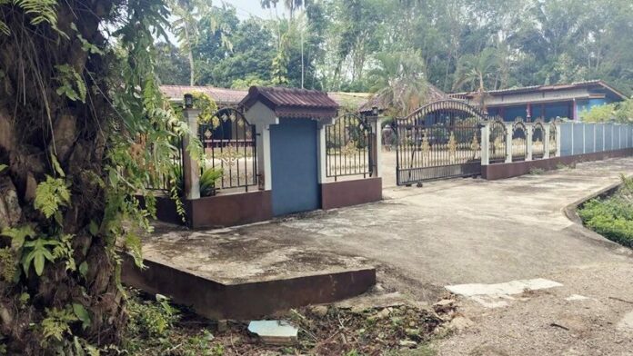 บ้านผู้ใหญ่บัติ