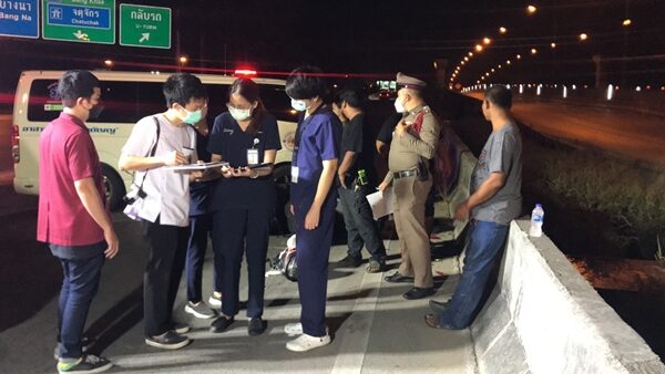 สลด ผู้ช่วยช่างภาพ ช่องดัง ขับจักรยานยนต์พุ่งชนแบริเออร์ เสียชีวิตบนถนนพระราม 2 ด้าน คนขับรถยก เล่านาทีเห็นเหตุการณ์