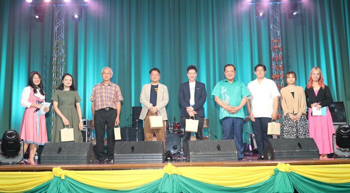 ทวี ร่วมเวทีนิสิต ม.เกษตรฯ ฉะรัฐบาล เมินกม.อากาศสะอาด ทำคนไทยตายผ่อนส่ง